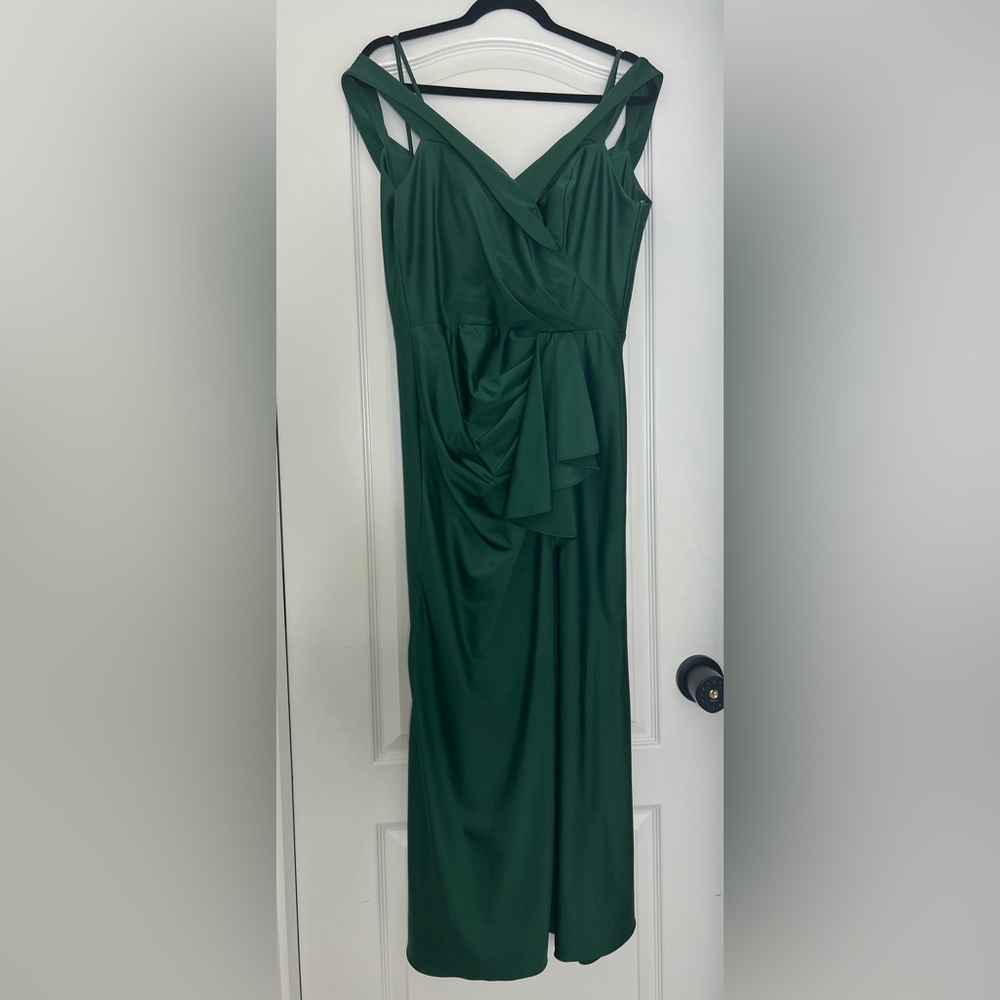 Elegant Green Women's Dress